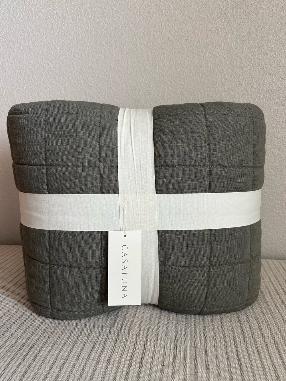 NWT Full/Queen Heavyweight Linen Blend Quilt Olive Green - Casaluna